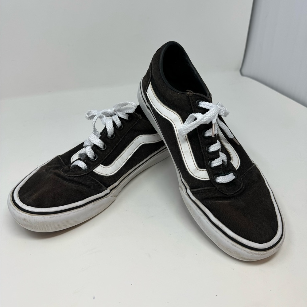 Vans Off The Wall Shoes Women’s 8.5 White Black Low Top Skateboarding Used GHV4